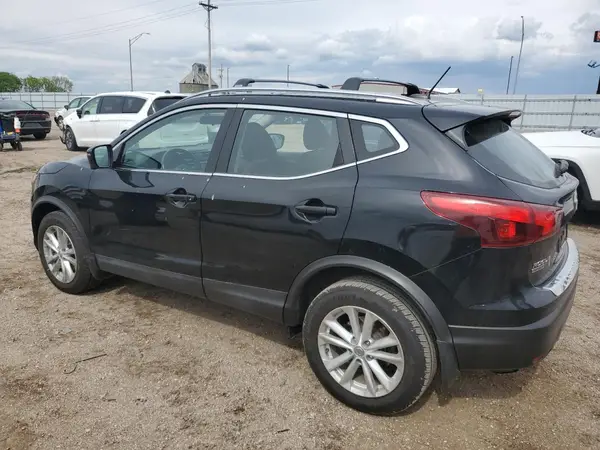 JN1BJ1CR1HW142679 2017 NISSAN ROGUE - Image 2