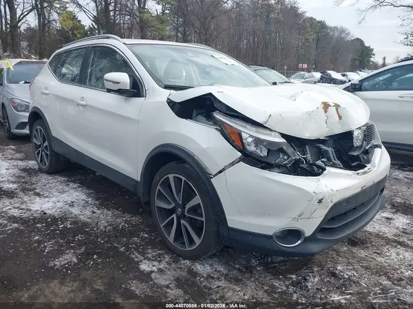 JN1BJ1CR1JW200554 2018 NISSAN ROGUE - Image 1