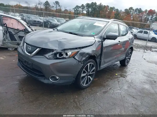 JN1BJ1CR1JW202059 2018 NISSAN ROGUE - Image 2