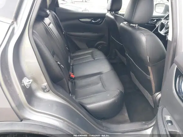 JN1BJ1CR1JW202059 2018 NISSAN ROGUE - Image 8