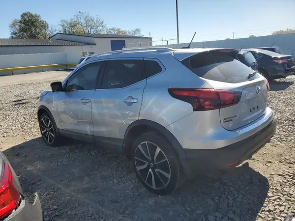 JN1BJ1CR1JW202062 2018 NISSAN ROGUE - Image 2