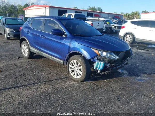 JN1BJ1CR1JW203048 2018 NISSAN ROGUE - Image 1