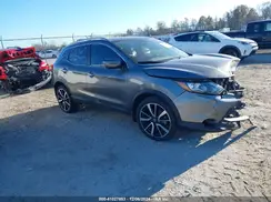 JN1BJ1CR1JW204491 2018 NISSAN ROGUE