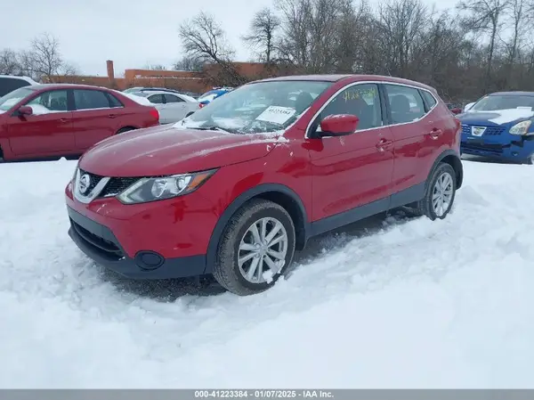 JN1BJ1CR1JW206161 2018 NISSAN ROGUE - Image 2