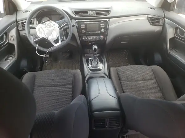 JN1BJ1CR1JW207519 2018 NISSAN ROGUE - Image 8