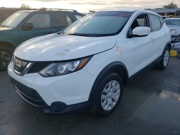JN1BJ1CR1JW250662 2018 NISSAN ROGUE - Image 2