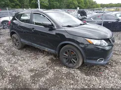 JN1BJ1CR1JW252878 2018 NISSAN ROGUE