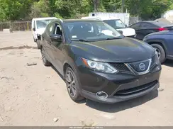 JN1BJ1CR1JW252959 2018 NISSAN ROGUE