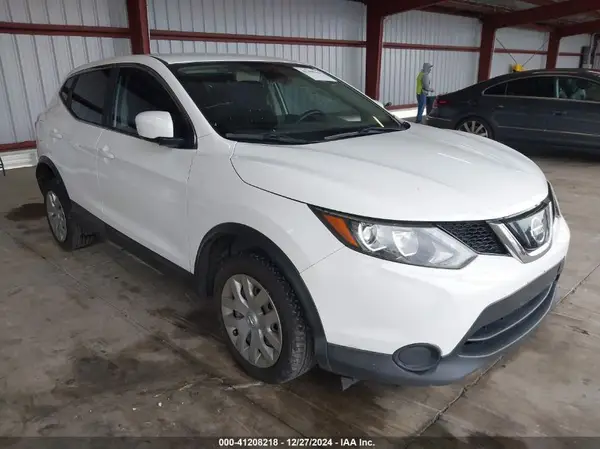 JN1BJ1CR1JW257921 2018 NISSAN ROGUE - Image 1