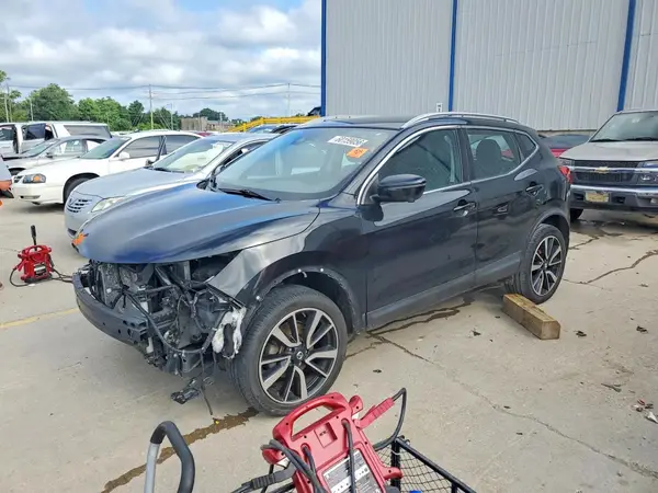 JN1BJ1CR1JW282852 2018 NISSAN ROGUE