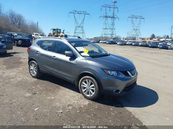 JN1BJ1CR1JW283967 2018 NISSAN ROGUE - Image 1