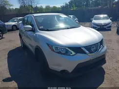 JN1BJ1CR1JW600291 2018 NISSAN ROGUE