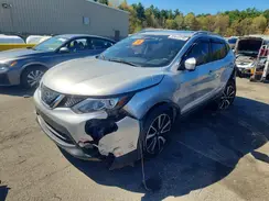 JN1BJ1CR1JW600419 2018 NISSAN ROGUE