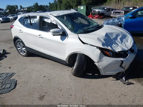 JN1BJ1CR1KW334949 2019 NISSAN ROGUE - Image 1