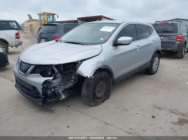 JN1BJ1CR1KW338807 2019 NISSAN ROGUE - Image 2