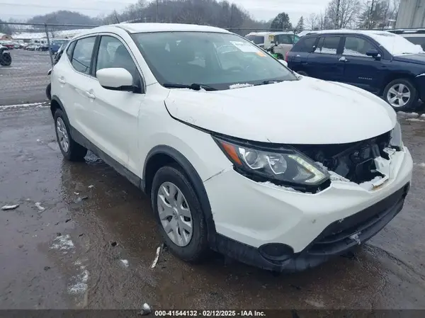 JN1BJ1CR1KW348057 2019 NISSAN ROGUE - Image 1