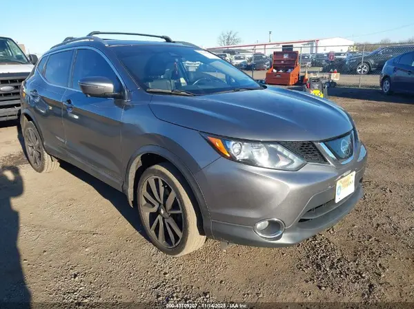 JN1BJ1CR1KW630280 2019 NISSAN ROGUE - Image 1