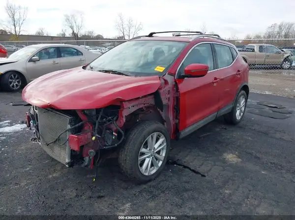 JN1BJ1CR2HW105334 2017 NISSAN ROGUE - Image 2