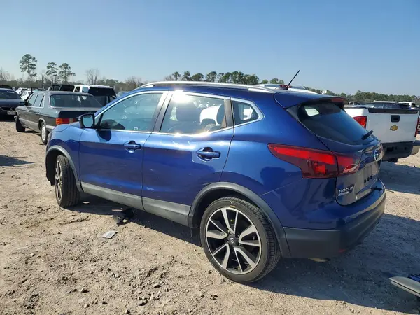 JN1BJ1CR2HW106810 2017 NISSAN ROGUE - Image 2