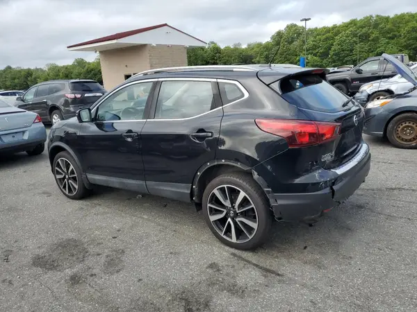 JN1BJ1CR2HW107004 2017 NISSAN ROGUE - Image 2