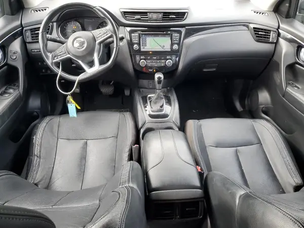 JN1BJ1CR2HW107004 2017 NISSAN ROGUE - Image 8