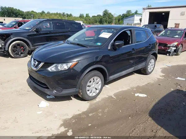 JN1BJ1CR2HW109447 2017 NISSAN ROGUE - Image 2