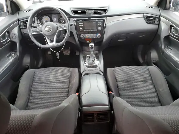 JN1BJ1CR2HW110565 2017 NISSAN ROGUE - Image 8