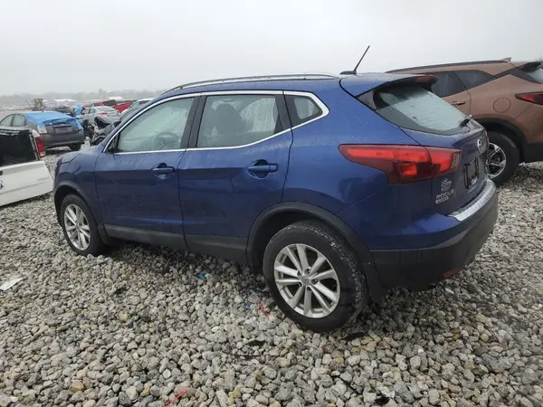 JN1BJ1CR2HW111019 2017 NISSAN ROGUE - Image 2