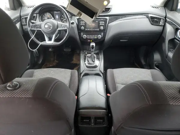 JN1BJ1CR2HW111019 2017 NISSAN ROGUE - Image 8
