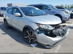 JN1BJ1CR2HW113806 2017 NISSAN ROGUE