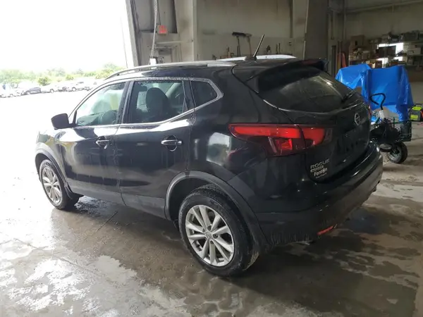 JN1BJ1CR2HW114406 2017 NISSAN ROGUE - Image 2