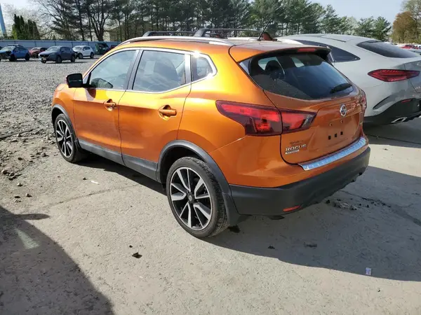 JN1BJ1CR2HW114731 2017 NISSAN ROGUE - Image 2