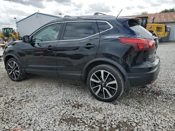 JN1BJ1CR2HW116446 2017 NISSAN ROGUE - Image 2