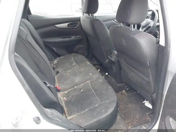 JN1BJ1CR2HW117645 2017 NISSAN ROGUE - Image 8