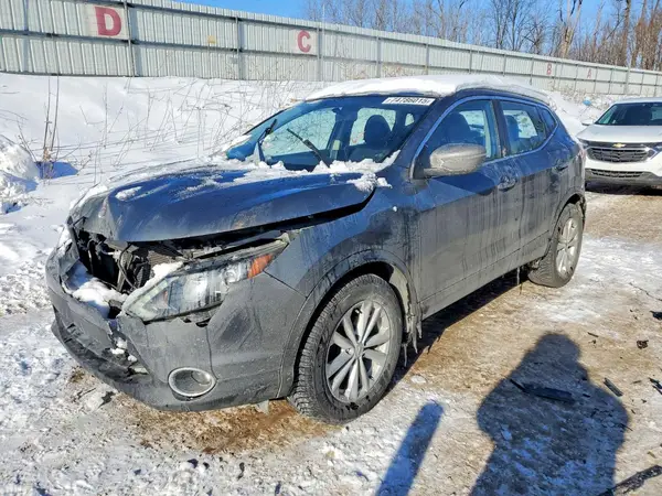 JN1BJ1CR2HW118438 2017 NISSAN ROGUE - Image 1