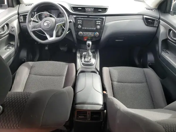 JN1BJ1CR2HW120111 2017 NISSAN ROGUE - Image 8