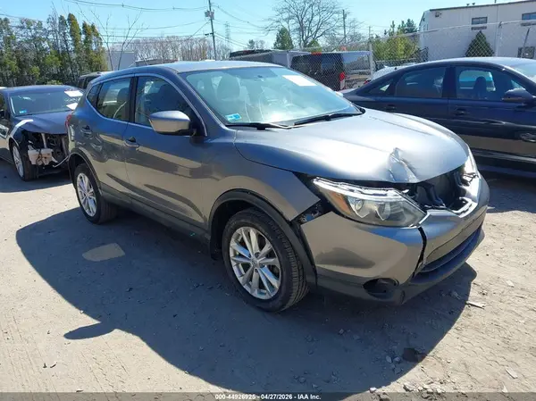 JN1BJ1CR2HW121484 2017 NISSAN ROGUE - Image 1