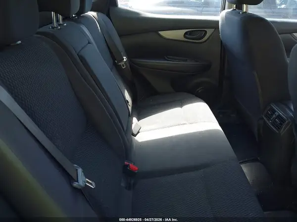 JN1BJ1CR2HW121484 2017 NISSAN ROGUE - Image 8