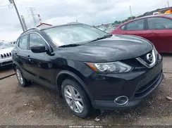 JN1BJ1CR2HW121811 2017 NISSAN ROGUE
