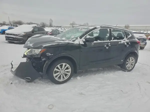 JN1BJ1CR2HW122067 2017 NISSAN ROGUE - Image 1