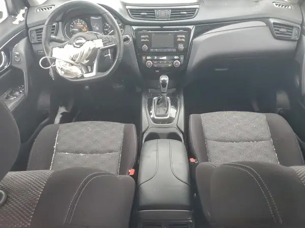 JN1BJ1CR2HW122067 2017 NISSAN ROGUE - Image 8