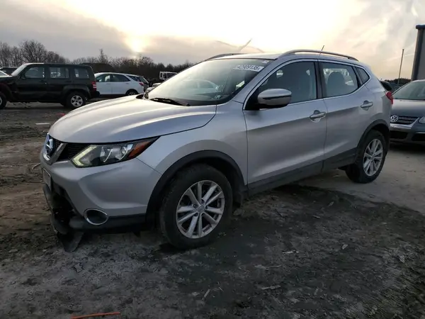 JN1BJ1CR2HW124000 2017 NISSAN ROGUE - Image 1