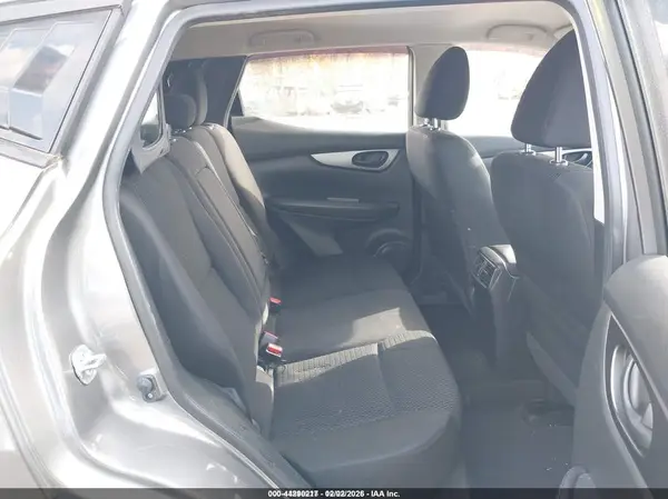 JN1BJ1CR2HW126443 2017 NISSAN ROGUE - Image 8