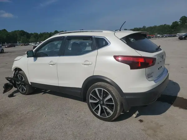 JN1BJ1CR2HW126538 2017 NISSAN ROGUE - Image 2