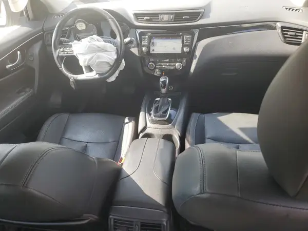 JN1BJ1CR2HW126538 2017 NISSAN ROGUE - Image 8