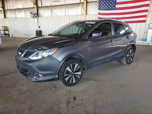 JN1BJ1CR2HW131027 2017 NISSAN ROGUE - Image 1
