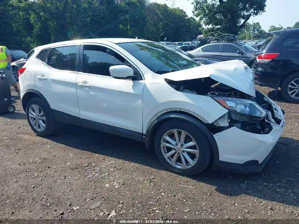 JN1BJ1CR2HW131478 2017 NISSAN ROGUE - Image 1