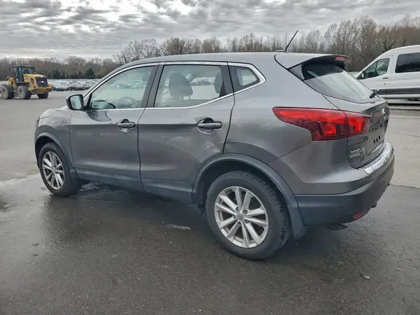 JN1BJ1CR2HW133487 2017 NISSAN ROGUE - Image 2
