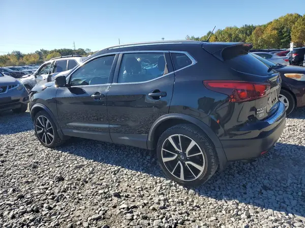 JN1BJ1CR2HW133537 2017 NISSAN ROGUE - Image 2