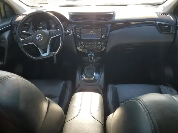 JN1BJ1CR2HW133537 2017 NISSAN ROGUE - Image 8